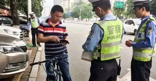 酒后騎自行車也算酒駕？交警：喝酒騎自行車也屬于是酒駕！